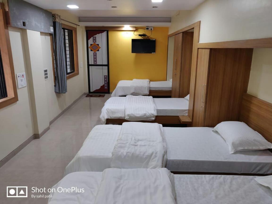 Hotel Shivrai Pen Extérieur photo